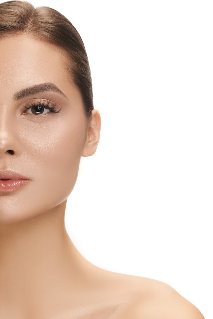 Qué es y cómo se realiza una arqueamiento de cejas con hilos tensores